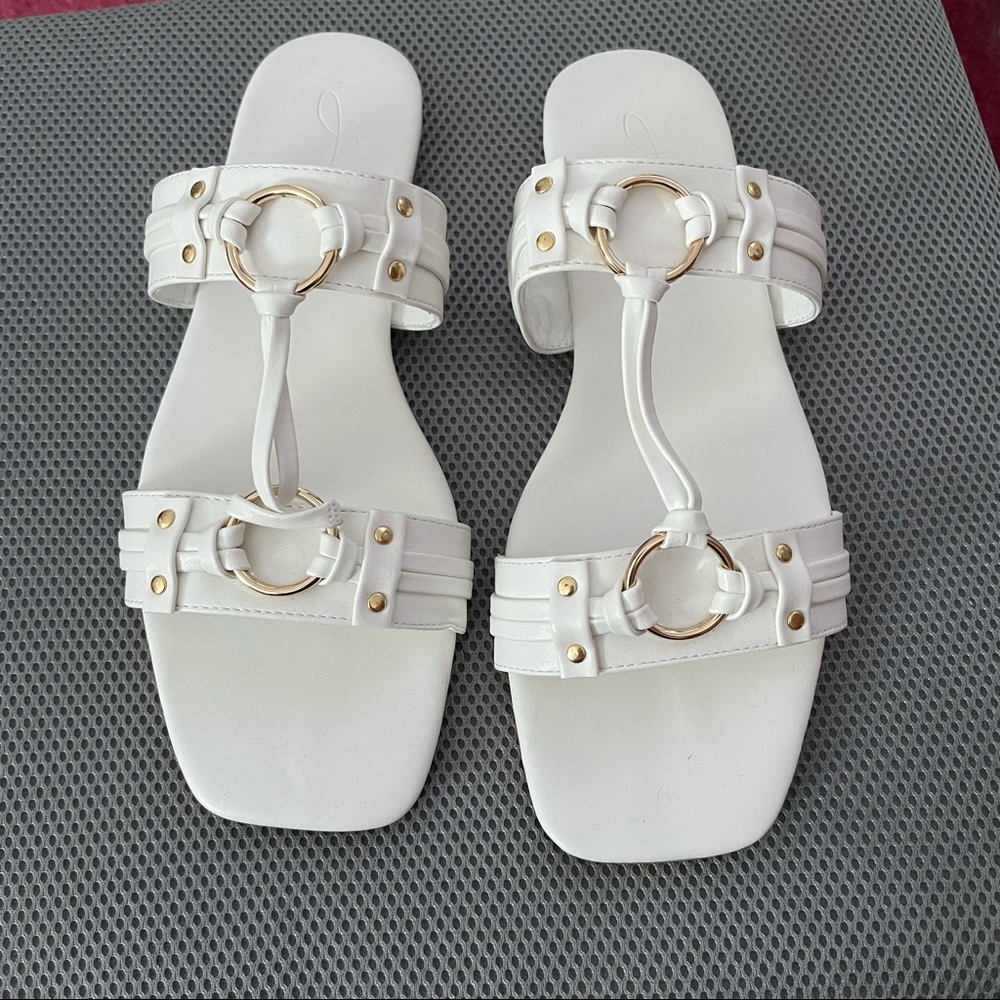 Sabo Skirt Mira Ring Sandals (NWOT)